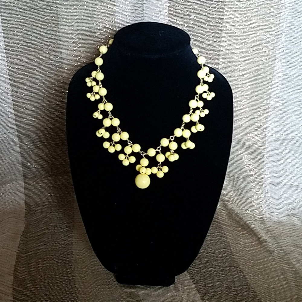 Talbots statement yellow bead necklace